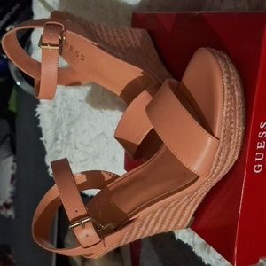 Guess wedged Sandal(Tracey)